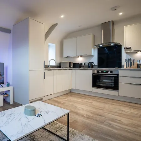 Stylish, Spacious 1 Bedroom Apartment, Apartman *