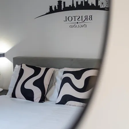 Апартаменты Stylish, Spacious 1 Bedroom Apartment, Бристоль