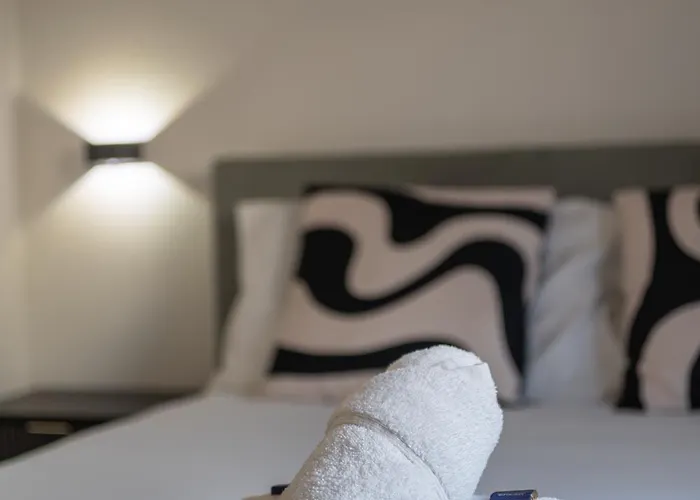 Stylish, Spacious 1 Bedroom Apartment, * Бристоль