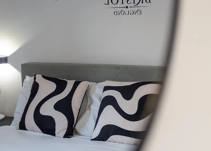 Апартаменти Stylish, Spacious 1 Bedroom Apartment, Бристоль